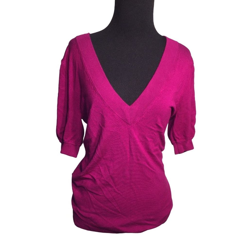 Express - Women's  XSmall Fushia Low V Neck Half Sleeve Sweater - Wide cuffs and